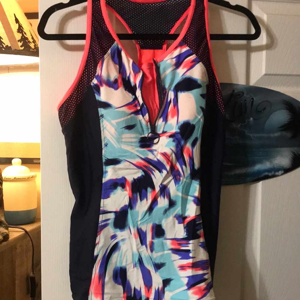 2pc NWOT swim wear. Tankini with short bottoms.